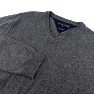 Tommy Hilfiger Mens XL Gray 100% Premium Lambswool V-Neck Sweater Charcoal Knit